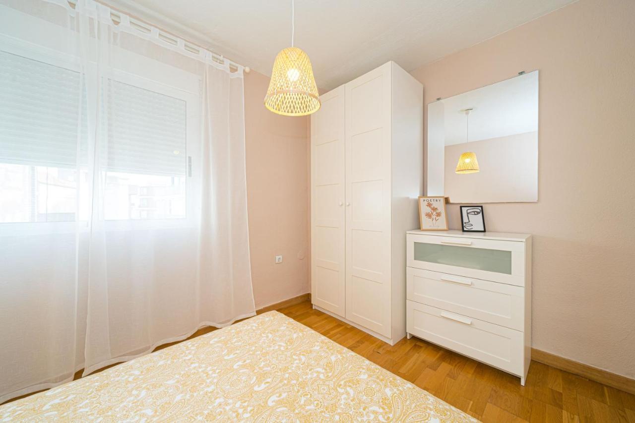 Casa Terra: Apartment 50 Meters From The Beach Торрев'єха Екстер'єр фото