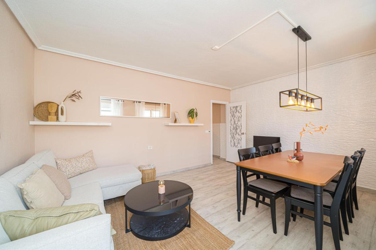 Casa Terra: Apartment 50 Meters From The Beach Торрев'єха Екстер'єр фото
