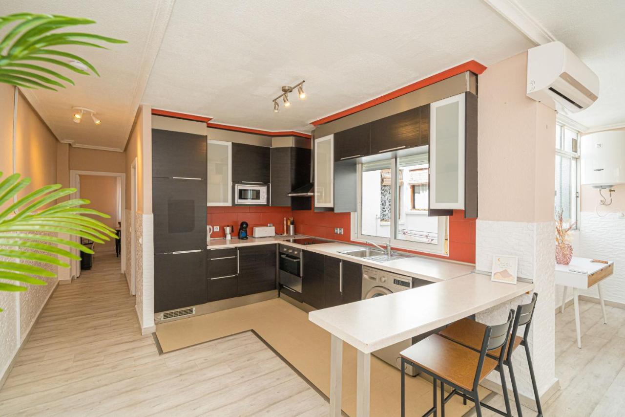 Casa Terra: Apartment 50 Meters From The Beach Торрев'єха Екстер'єр фото